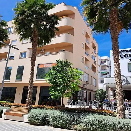 In Torremolinos, Av Palma De Mallorca Nº 12